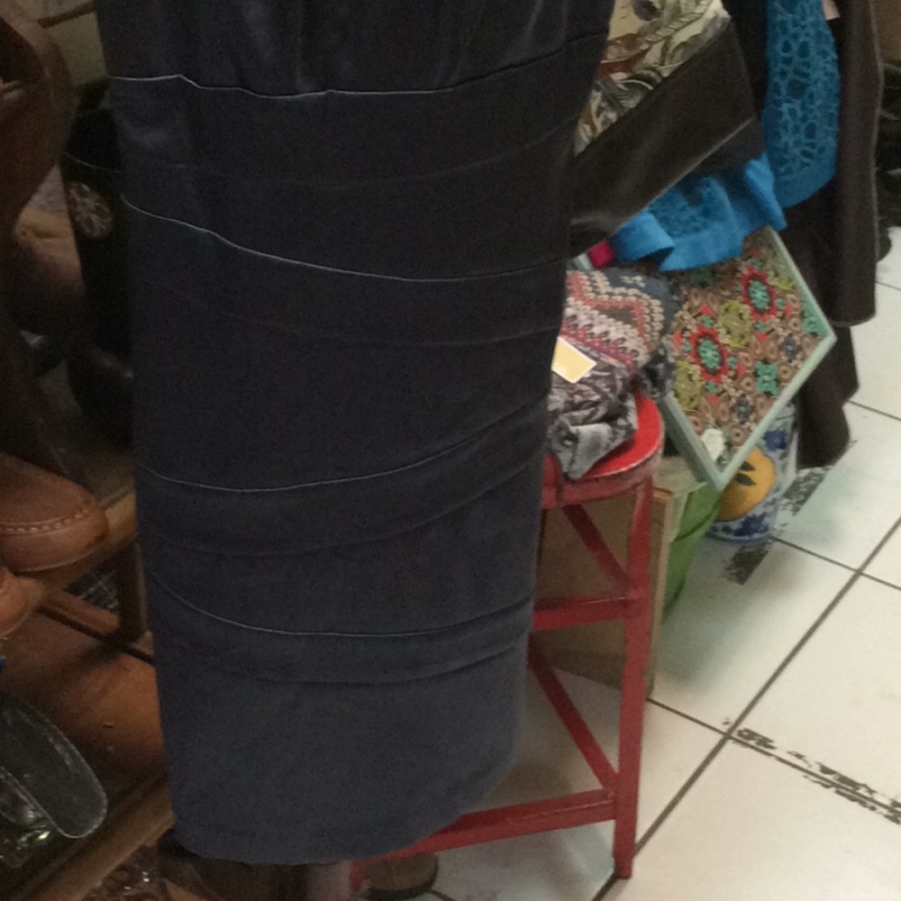 Bisou Bisou grey satin midi - Picture 3 of 6